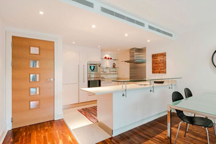 2 Bedroom Apartment To Rent In Howard Building, Queenstown Road, London, SW11