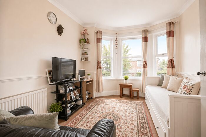 1 Bedroom Flat For Sale In District Road, Wembley, Middlesex, HA0