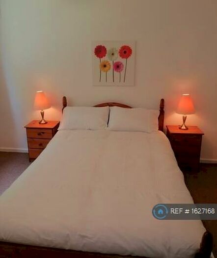 2 Bedroom Flat To Rent In Beech Farm Drive, Macclesfield, SK10