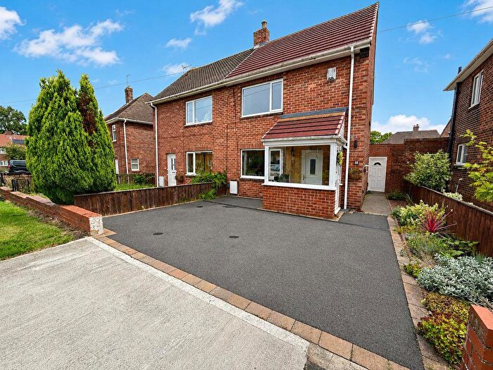 2 Bedroom Semi-Detached House For Sale In Glanton Avenue, Whitley Bay, NE25
