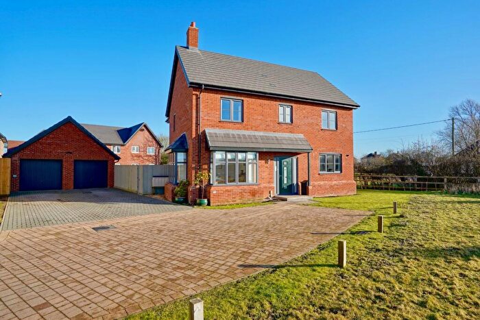 4 Bedroom Detached House For Sale In Fyson Way, Warboys, Huntingdon, PE28