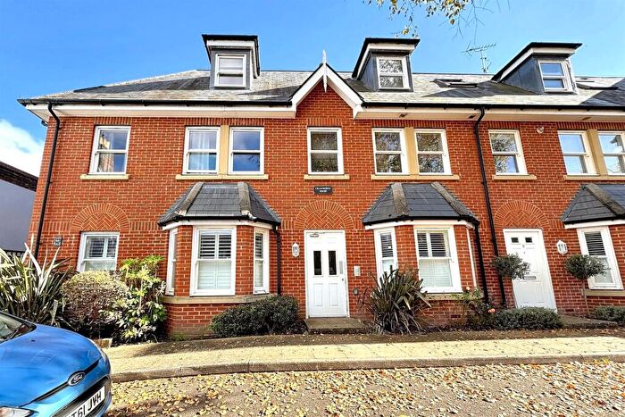 2 Bedroom Flat For Sale In Winchester City Centre, SO22