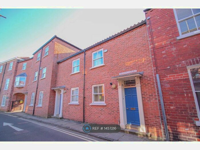 3 Bedroom Terraced House To Rent In Trinity Court, York, YO1