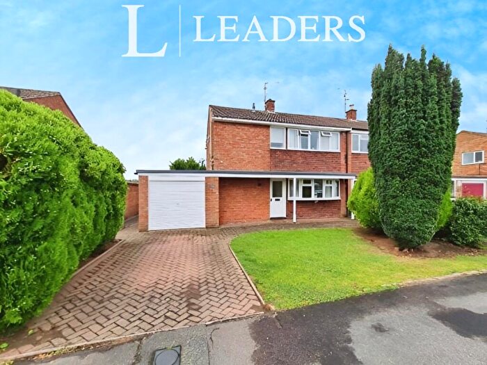 3 Bedroom Semi-Detached House To Rent In Kingsway, Bourne, PE10