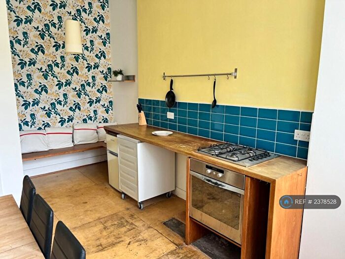 1 Bedroom Flat To Rent In Deanston Drive, Glasgow, G41