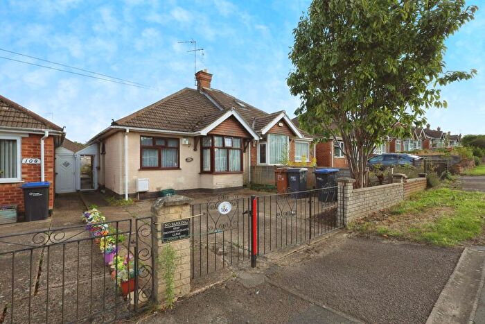 2 Bedroom Bungalow For Sale In Bants Lane, Northampton, NN5