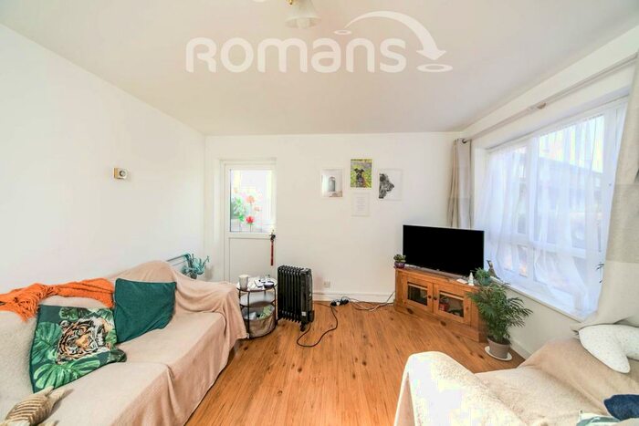 1 Bedroom Maisonette To Rent In Shackleton Way, Woodley, RG5