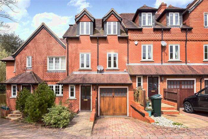 3 Bedroom Terraced House To Rent In Amherst Place, Sevenoaks, Kent, TN13
