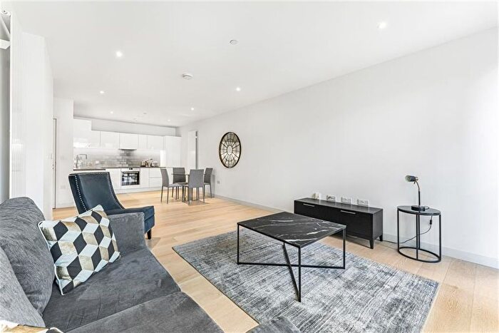2 Bedroom Flat To Rent In Summerston House, Royal Wharf, E16