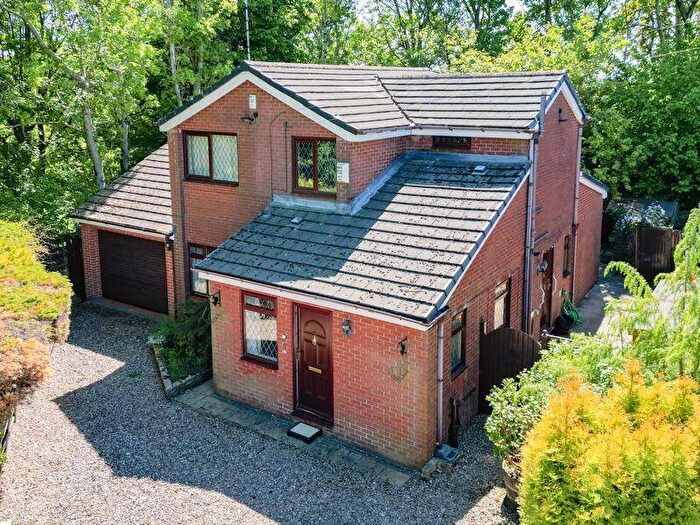 4 Bedroom Detached House For Sale In Stonehill Drive, Norden, Rochdale, OL12