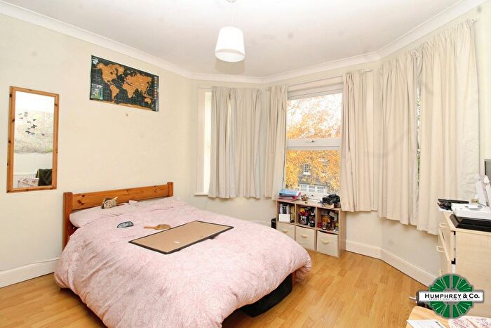 3 Bedroom Flat To Rent In Lawley Street, London, E5