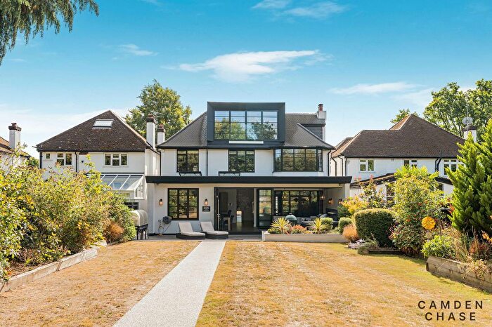 5 Bedroom Detached House For Sale In Watford Road, St Albans, AL1