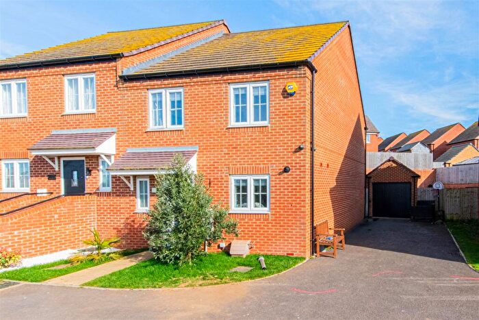 3 Bedroom Semi-Detached House For Sale In Sir Henry Fowler Way, Wellingborough, NN8