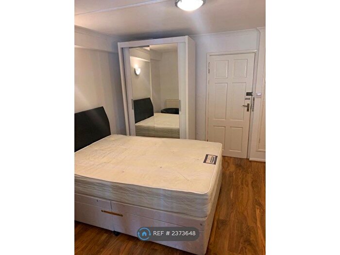 Studio To Rent In The Common, London, E15