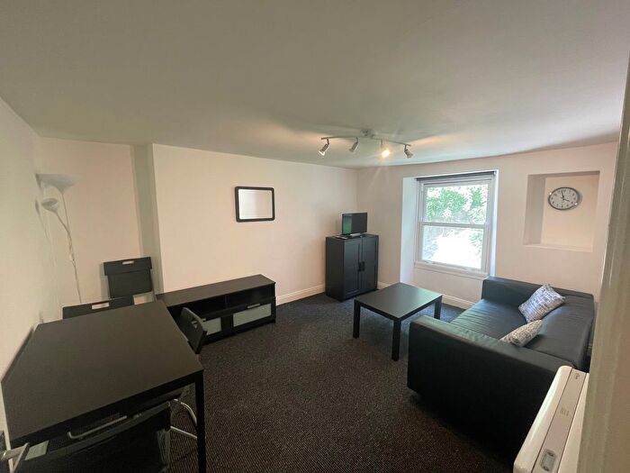 1 Bedroom Flat To Rent In Killigrew Street, Falmouth, TR11