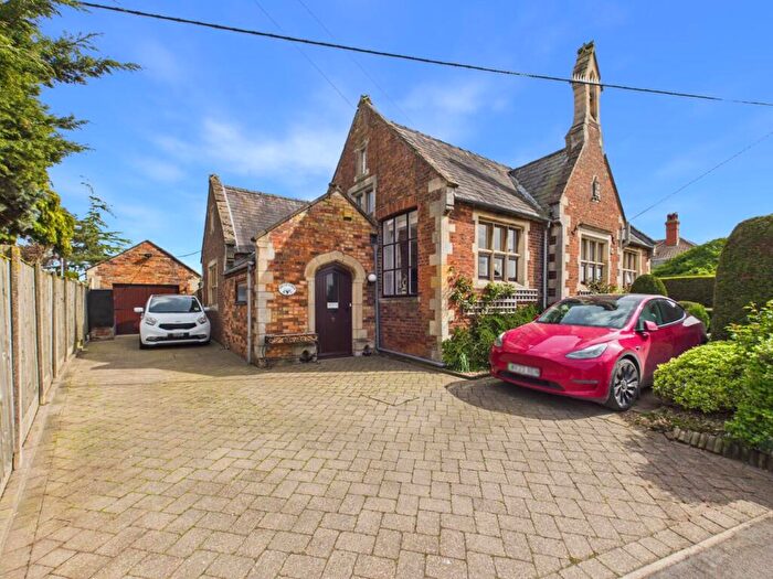 5 Bedroom House For Sale In Martin Road, Lincoln, LN4