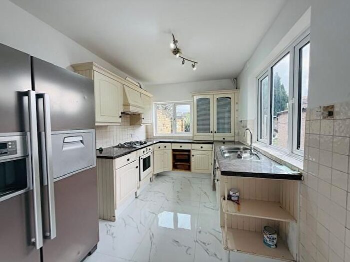 4 Bedroom Property To Rent In Belgrave Road, Slough, SL1