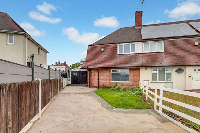3 Bedroom End Terrace House For Sale In Paignton Close, Nottingham, NG8