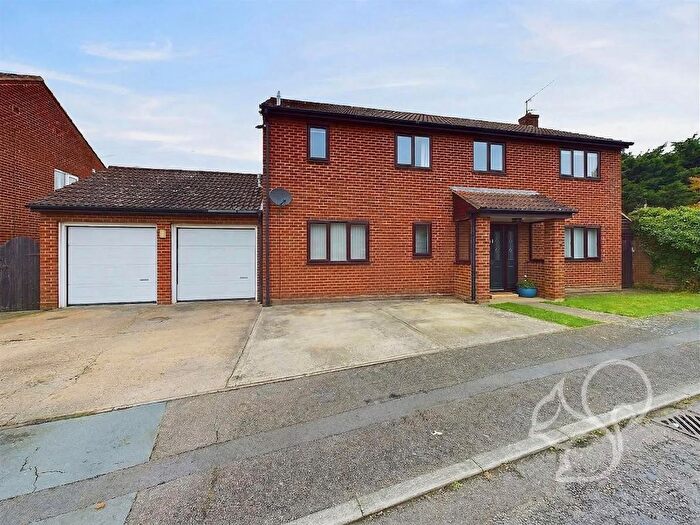 4 Bedroom Detached House For Sale In St. Marys Close, Sudbury, CO10