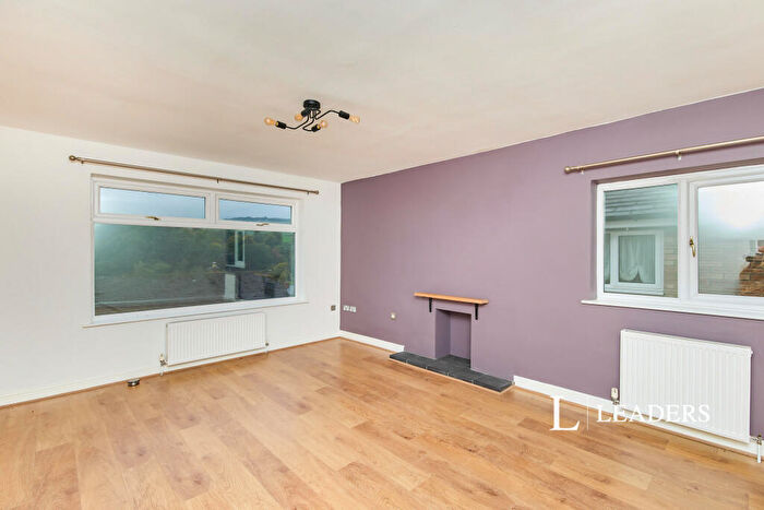 2 Bedroom Bungalow To Rent In Dean Road, DE56