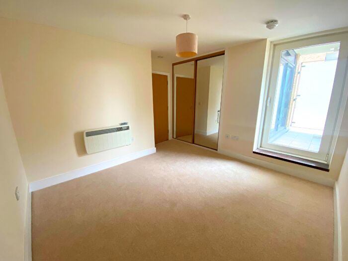 1 Bedroom Apartment To Rent In Ferry Court, Cardiff, CF11