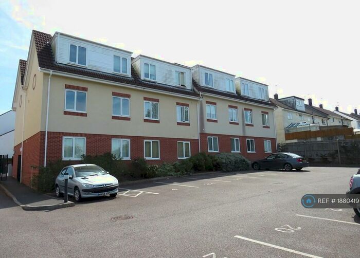2 Bedroom Flat To Rent In St. Silas Court, Bristol, BS14