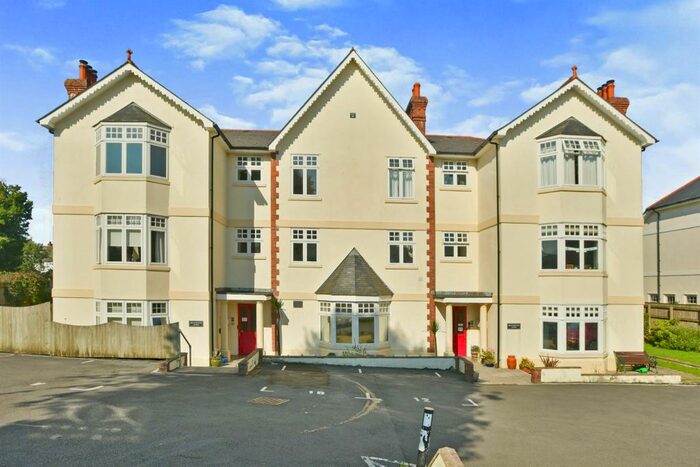 2 Bedroom Apartment To Rent In Bainbridge Avenue, Plymouth, PL3