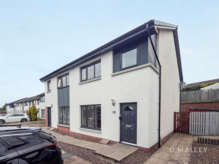 3 Bedroom Semi-Detached House For Sale In Bryden Way, Alloa, FK10
