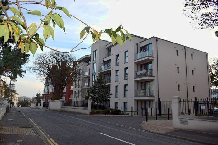 3 Bedroom Flat To Rent In Blanche House, Dyke Road, Brighton, Gy., BN1