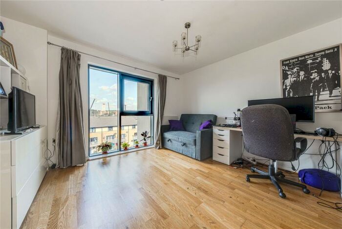 Apartment To Rent In Lock House, Oval Road, London, NW1