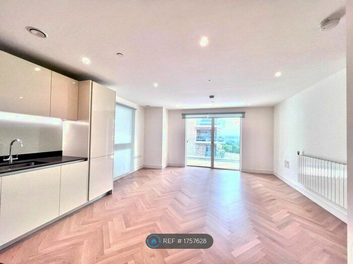 1 Bedroom Flat To Rent In Birch House, London, SE3