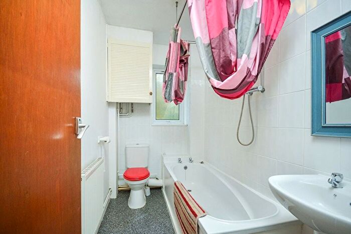 1 Bedroom Flat To Rent In Cornwallis Road, Maidstone, Kent, ME16