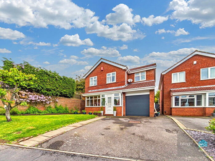 4 Bedroom Detached House For Sale In Martindale Walk, Brierley Hill, DY5