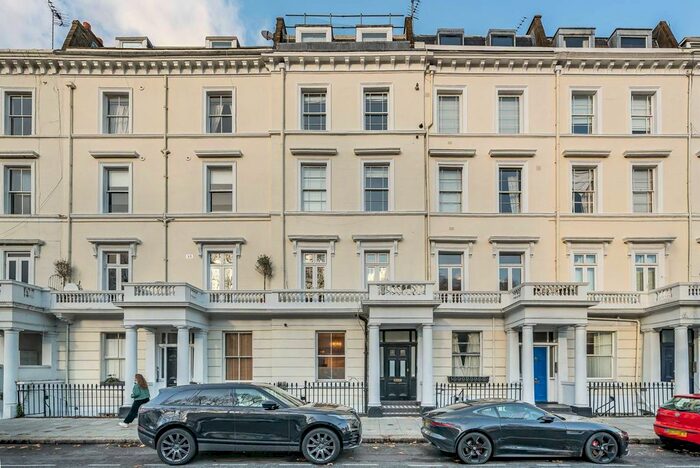 2 Bedroom Flat To Rent In Lupus Street, Mayfair, London, SW1V