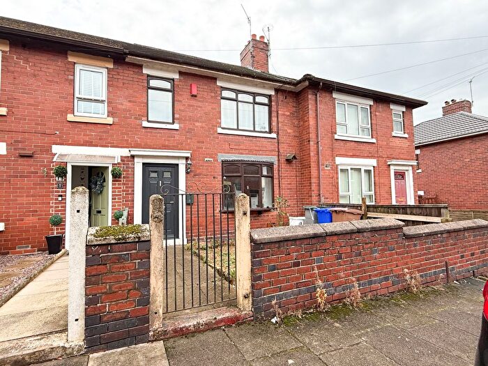 3 Bedroom Town House To Rent In Dundee Street, Goms Mill, Stoke-On-Trent, ST3