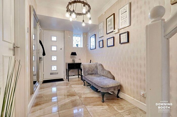 4 Bedroom Detached House For Sale In Meadow Croft, Streethay, Lichfield, WS13