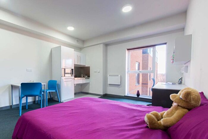1 Bedroom Studio To Rent In London Road, Penkhull, Stoke-On-Trent, ST4