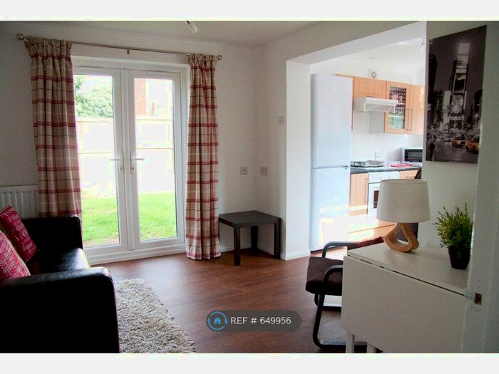 5 Bedroom End Of Terrace House To Rent In Magnolia Drive, Colchester, CO4