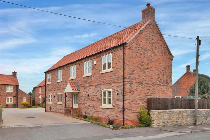 4 Bedroom Detached House For Sale In Chapel Farm Close, Elston, Newark, NG23