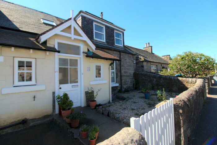 3 Bedroom Cottage To Rent In Main Street Davidsons Mains Edinburgh, EH4