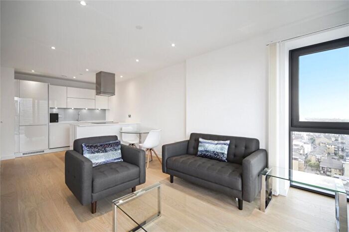 1 Bedroom Apartment To Rent In Horizons Tower, Yabsley Street, E14