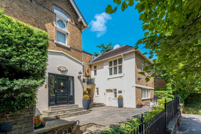 Studio To Rent In Frognal, Hampstead, London, NW3