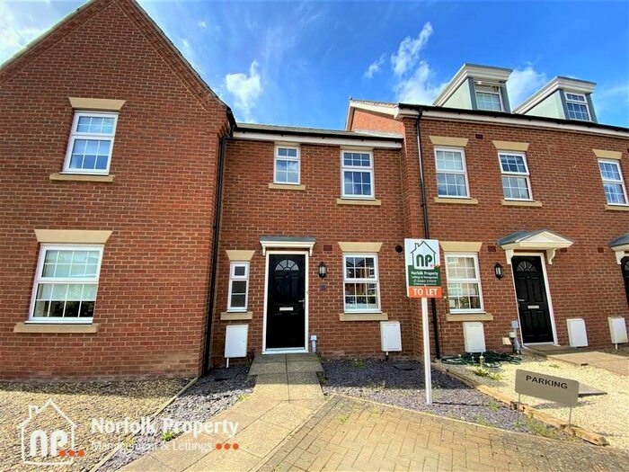 2 Bedroom Town House To Rent In Old Oak Close, Wymondham, NR18