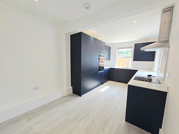 6 Bedroom Terraced House To Rent In Kimberley Gardens, London, N4