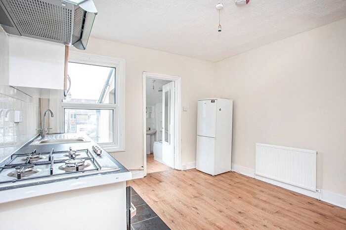 1 Bedroom Flat To Rent In Cecil Street, Watford, Hertfordshire, WD24