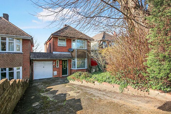 3 Bedroom Detached House For Sale In Midanbury Lane, Bitterne Park, SO18