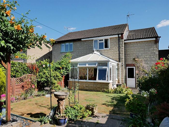 3 Bedroom Semi-Detached House For Sale In Duncan Street, Calne, SN11