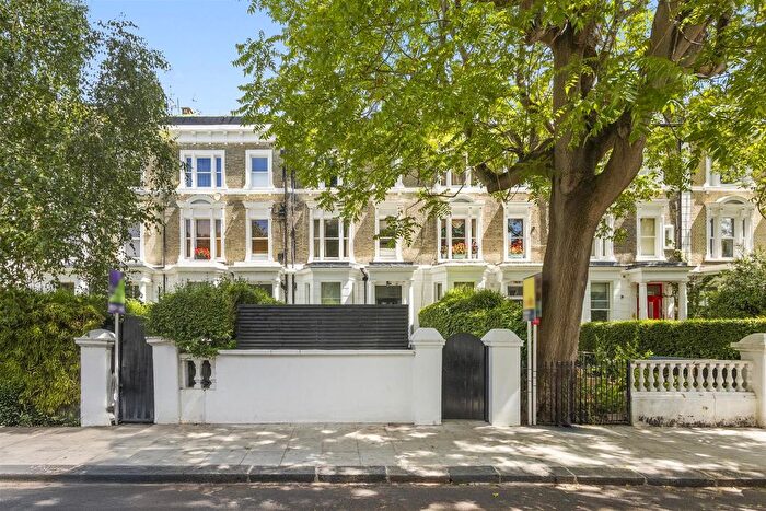 3 Bedroom Flat For Sale In Elsham Road, London, W14