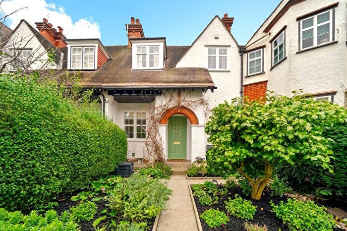 3 Bedroom Terraced House To Rent In Ludlow Road, Ealing, London, W5