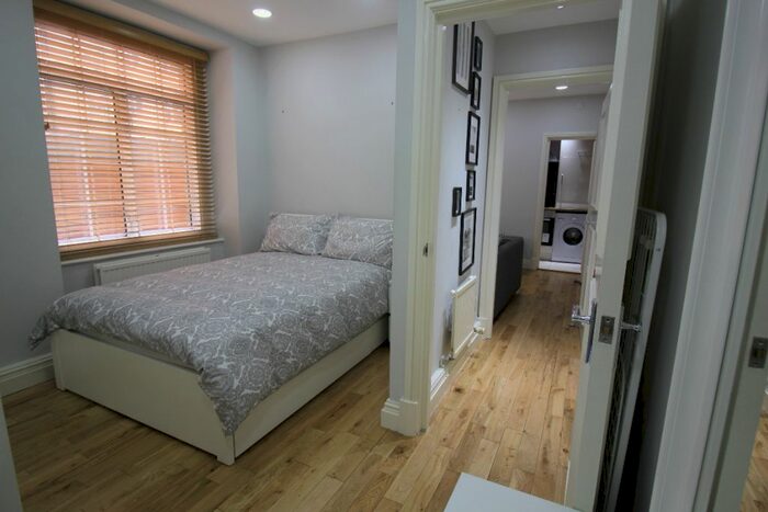 1 Bedroom Flat To Rent In Harrowby Street, Marylebone, London, W1H